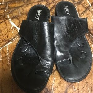 Black Born sandals NWT